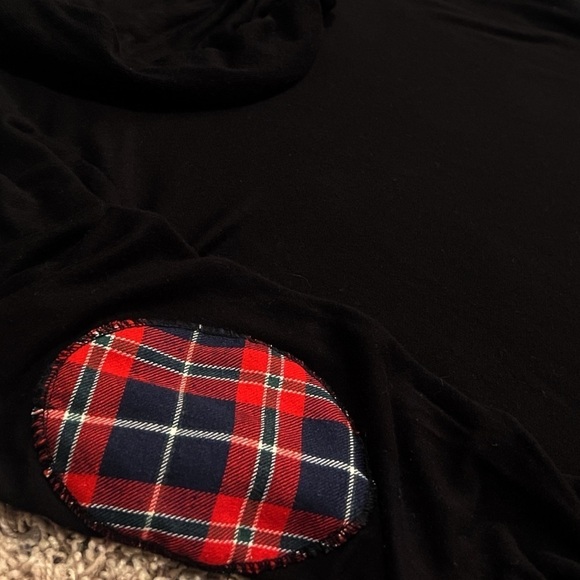 Pink Blush Maternity Cowl Neck Long Sleeve Black Plaid Tunic Top Pullover Medium - Picture 8 of 8